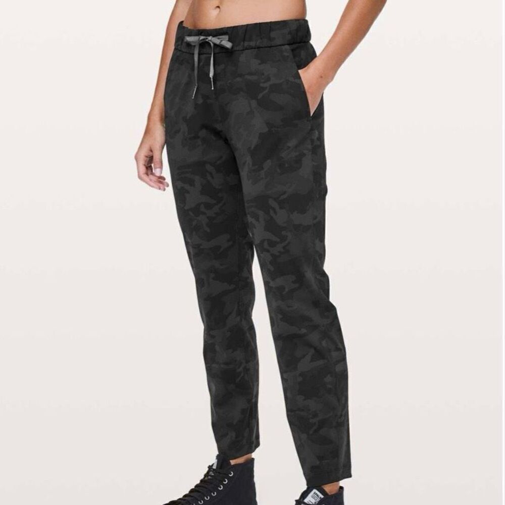 Lululemon On The Fly Pants Charcoal Camo Size 2